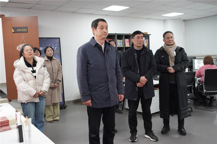 省委宣傳部常務(wù)副部長(zhǎng)劉海軍到知音集團(tuán)調(diào)研